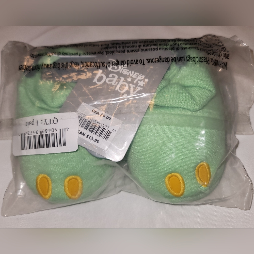 Disney baby yoda boots